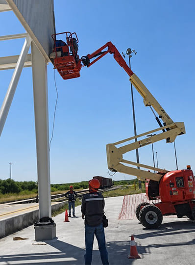 construccion-industrial-montaje-columnas-metalicas